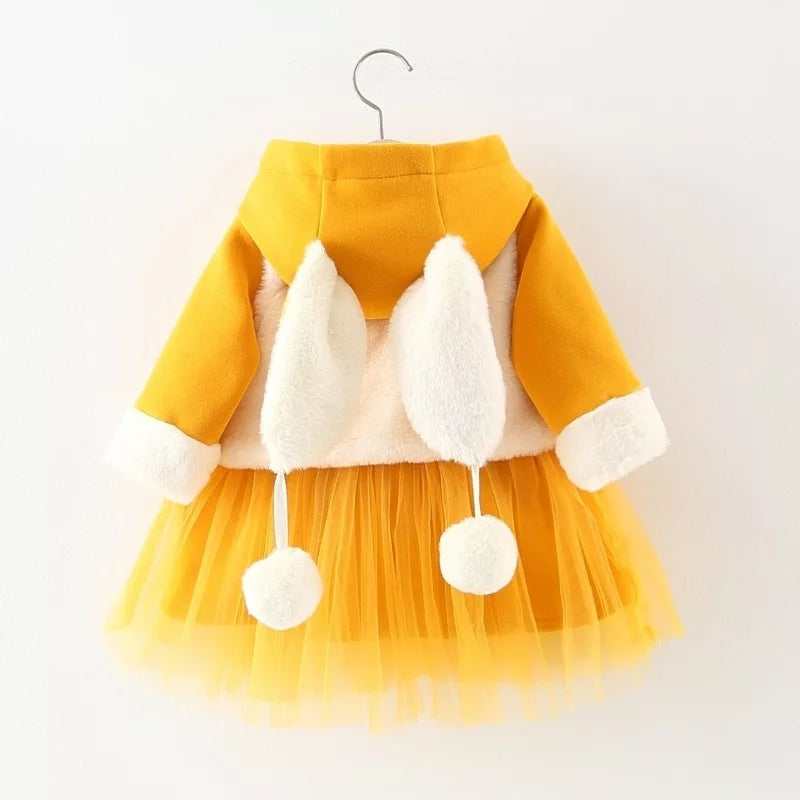طقم بناتي شتوي فستان أصفر بأذن الأرنب مع سترة فرو بيضاء